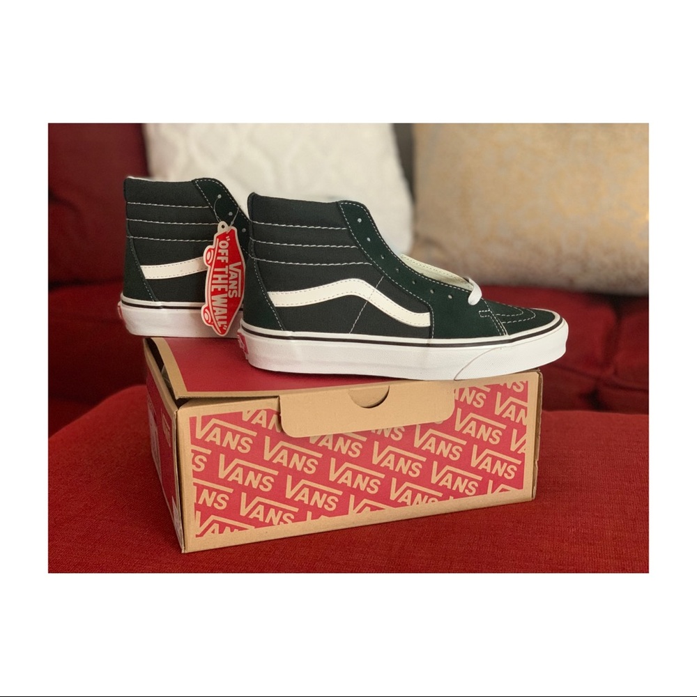 BNIB Vans Sk8-Hi Sneakers with tag